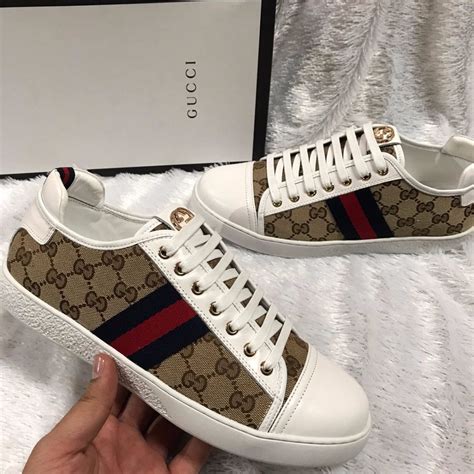 zapatillas gucci precio hombre|zapatillas superstar gucci.